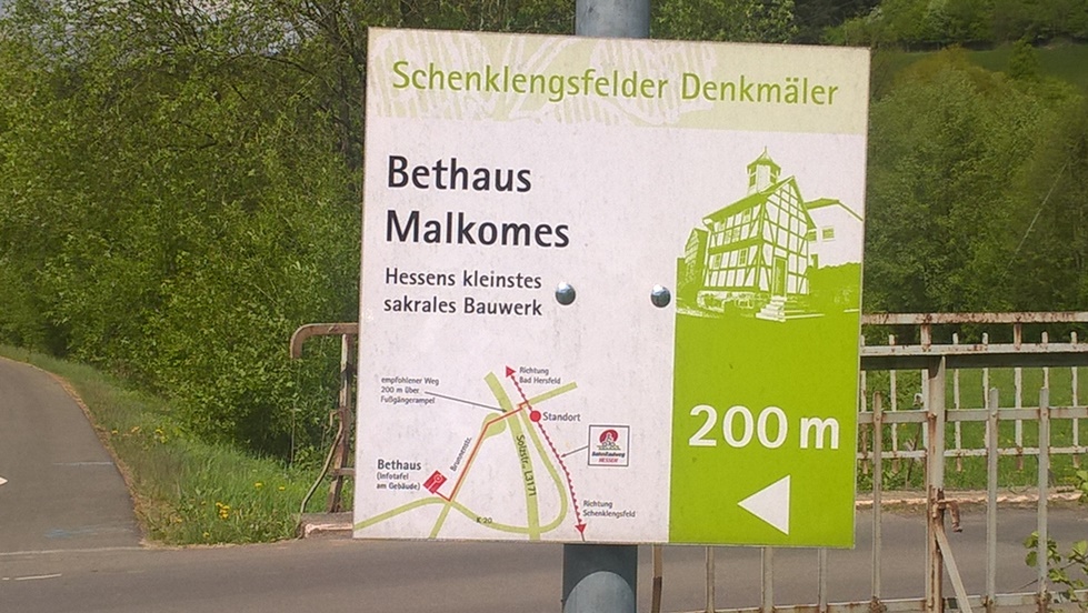 Hinweisschild zum “Dom zu Malkomes”