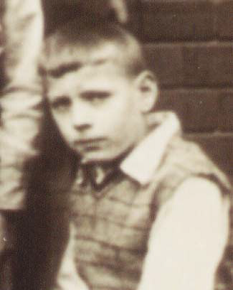 Alfred Katz - Ausschnitt eines Klassenfotos von 1935 Volksschule Bebra (wohl 2. Schuljahr) / Foto: privat | aus: Quelle 1.3, S. 13 Alfred Katz - Ausschnitt eines Klassenfotos von 1935 Volksschule Bebra (wohl 2. Schuljahr) / Foto: privat | aus: Quelle 1.3, S. 13