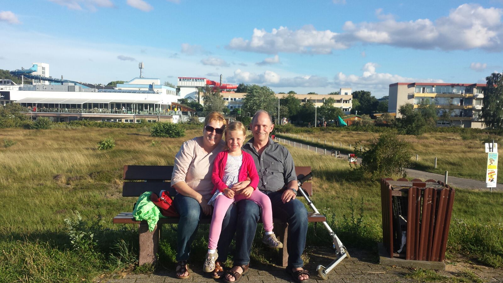 Thomas und Heike mit Enkelin Amelie im Urlaub an der Ostsee 2016